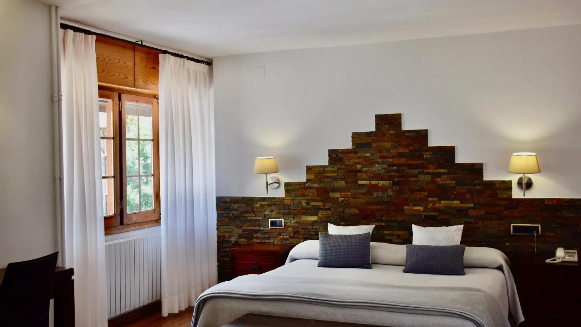 Hotel L'Aut Erill la Vall 0*,