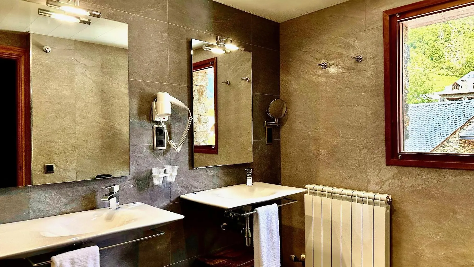 Hotel L'Aut Erill la Vall إسبانيا