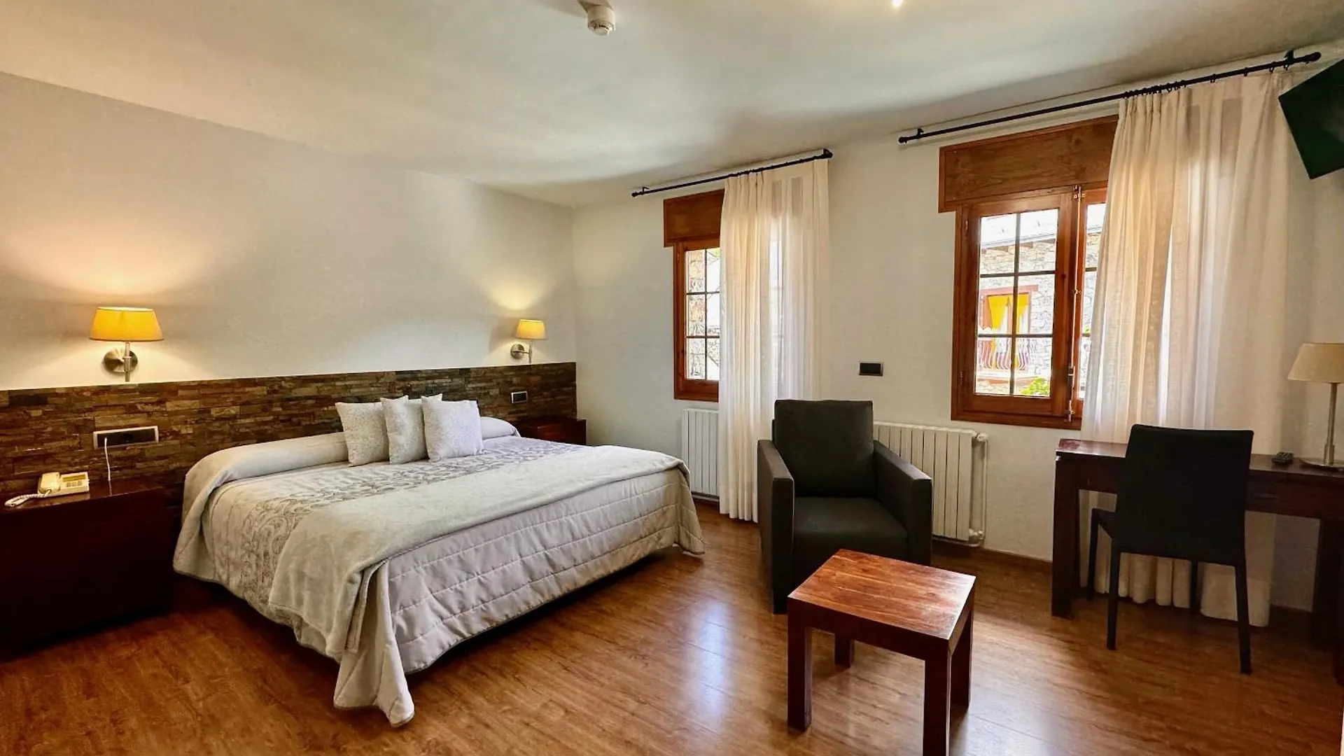 Hotel L'Aut Erill la Vall 0*,
